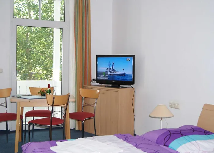 Apartment Residenz Seeblick 12 Mit Seitlichem Ostseeblick